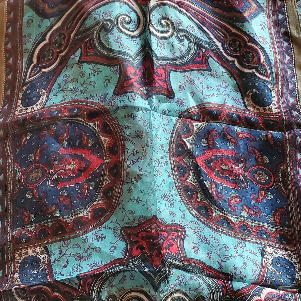 Paisley Patterned Scarf‎